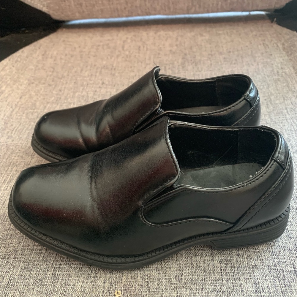 Kids dress shoes